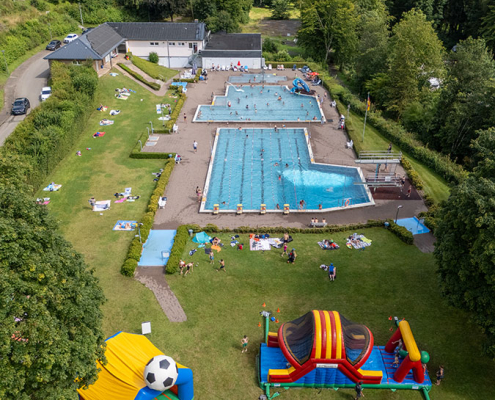 Campingpark Eifel - Freibad Waxweiler